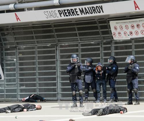 ສືບຕໍ່ມີຄຳກ່າວເຕືອນກ່ຽວກັບໄພກໍ່ການຮ້າຍໃນໂອກາດ EURO 2016